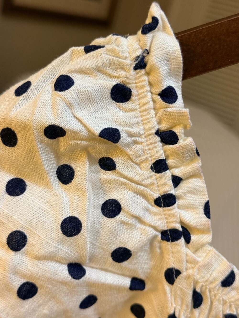 Monteau Los Angeles Polka Dot Puff Sleeve Crop Top - Picture 6 of 6